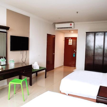 Hotel Green Park Temerloh Extérieur photo