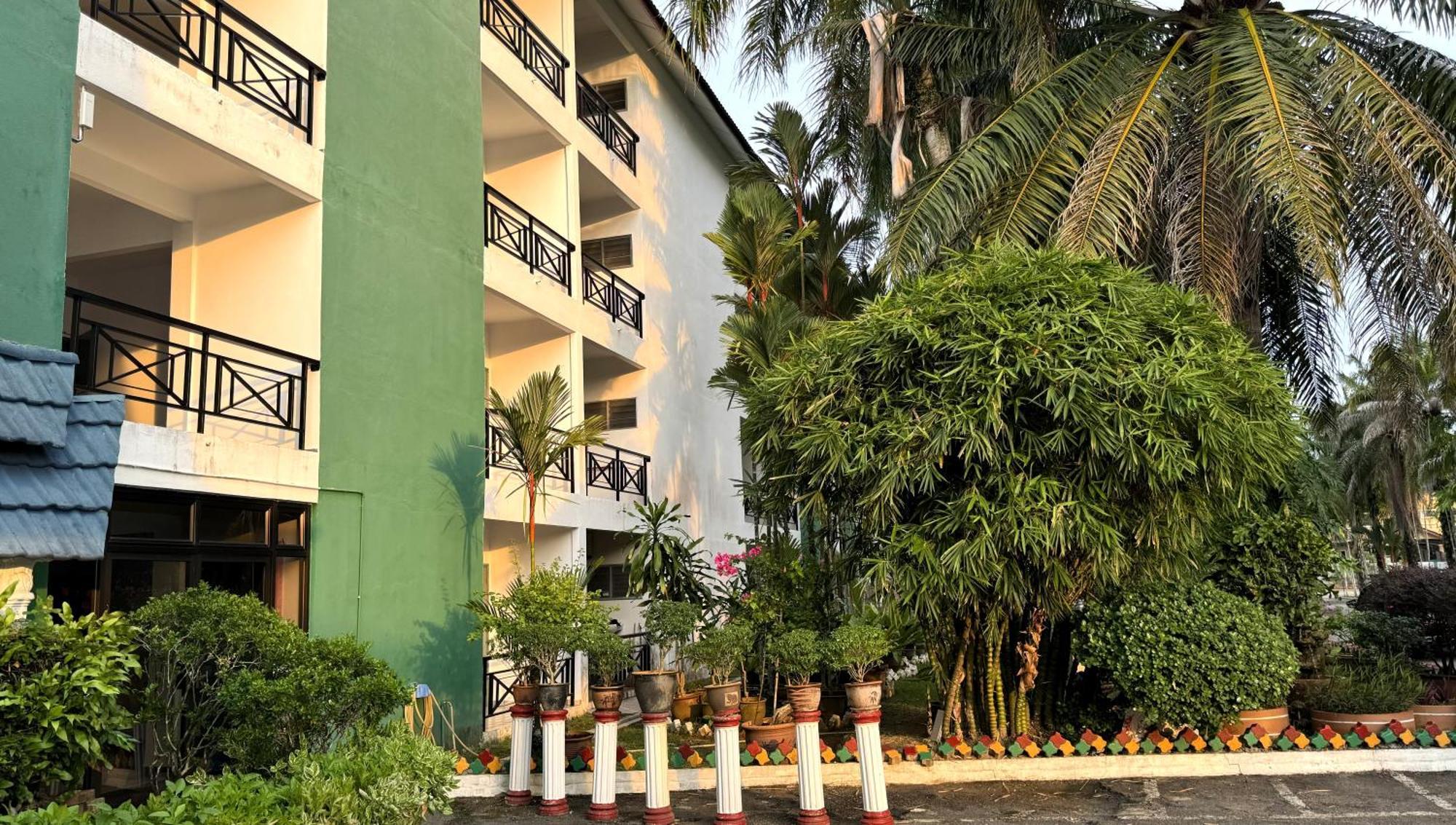 Hotel Green Park Temerloh Extérieur photo